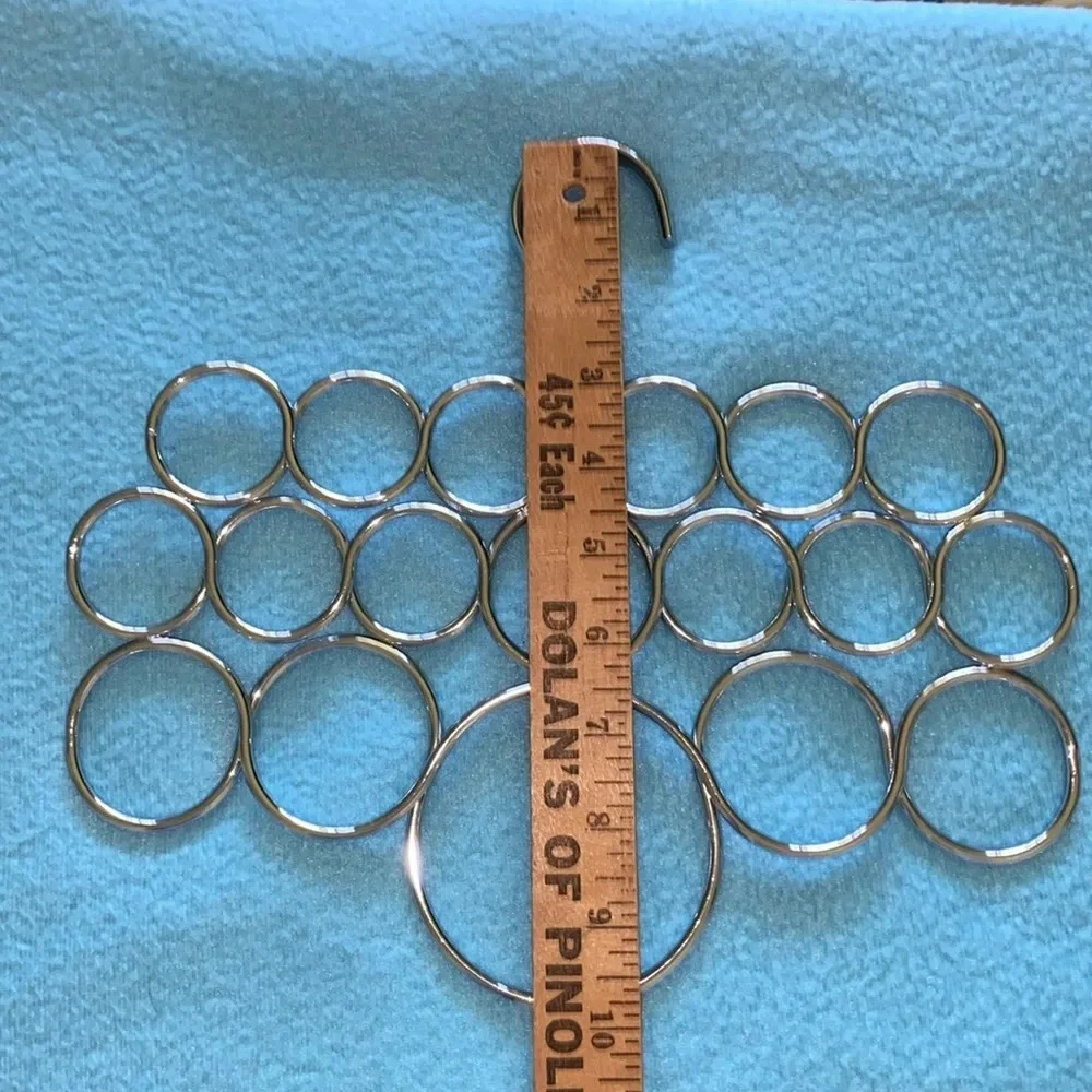 ORGANIZER HANGER 18 loops for scarfs ties belts sliver color smooth thick NEW